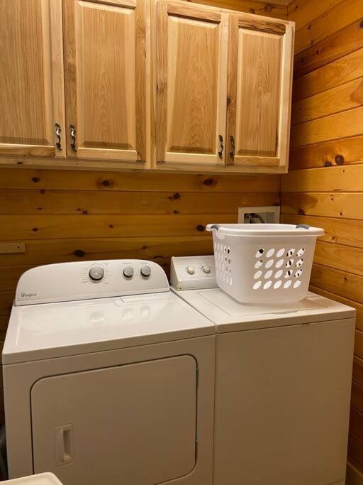 Bear Country Cabin セバービル エクステリア 写真